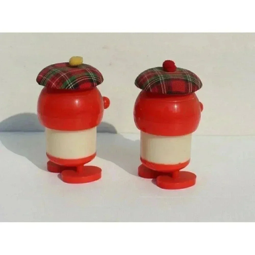Vintage Retro Salt & Pepper Pot Set with Tartan Tam o' Shanter Dinnerware Decor